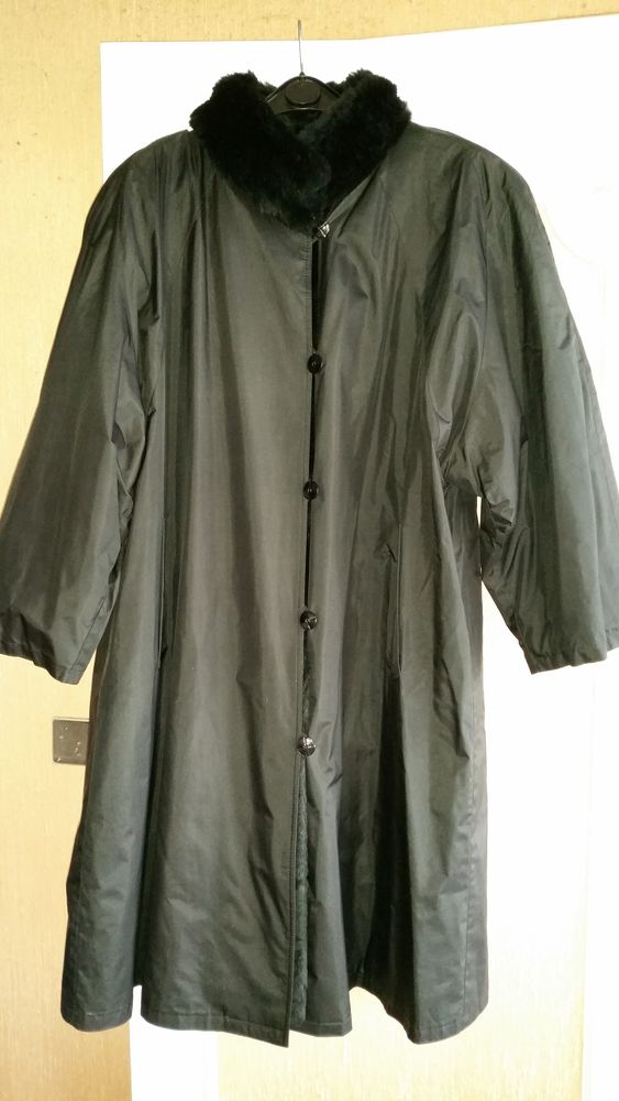 Manteau pelisse fourrure femme 900 Paris 13 (75)