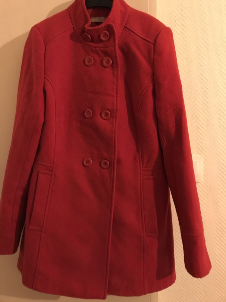 manteau rouge doublé taille 40  TEX 15 Saint-Genis-Laval (69)