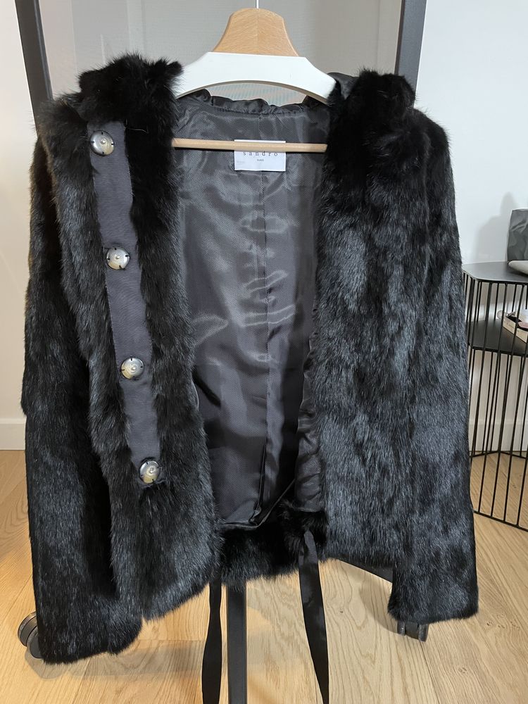 Manteau Sandro en fourrure 190 Paris 1 (75)