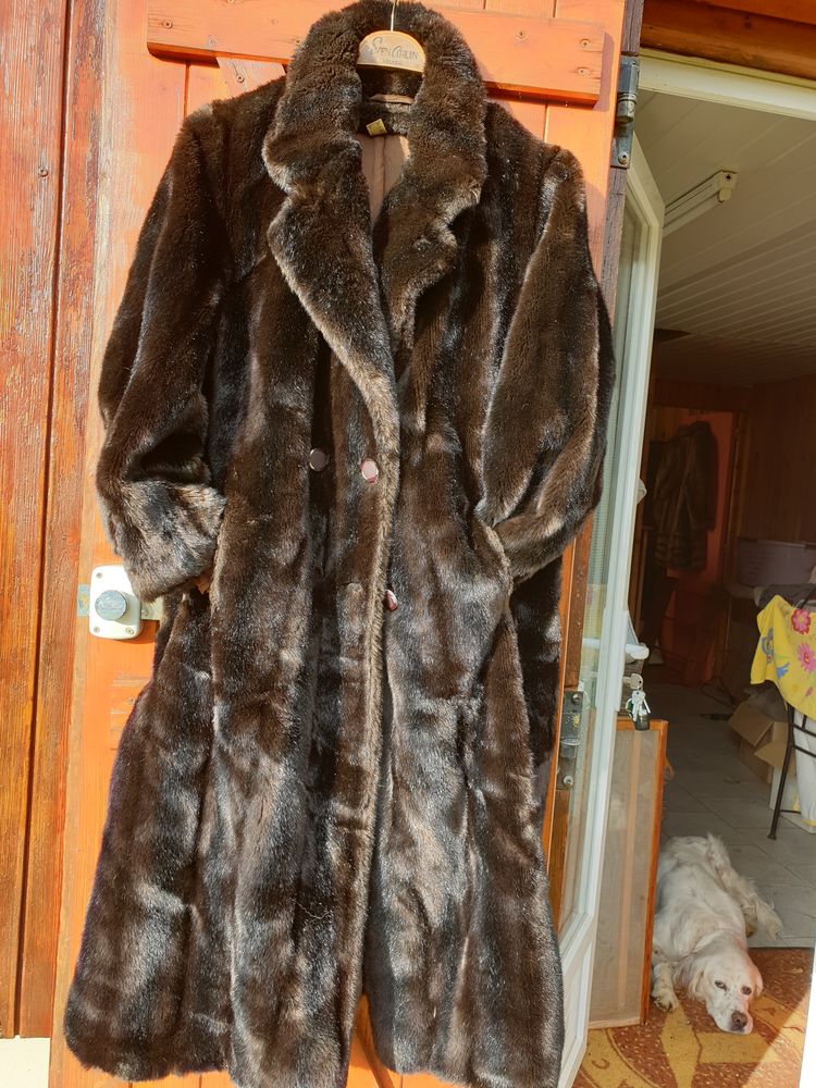 Manteau tr�s f�minin 60 Cahors (46)