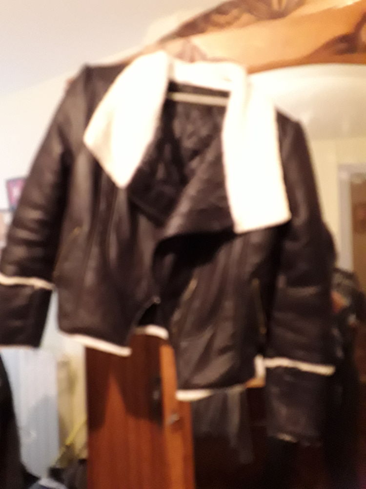 Manteau tr�s peu servi 40 Domjevin (54)