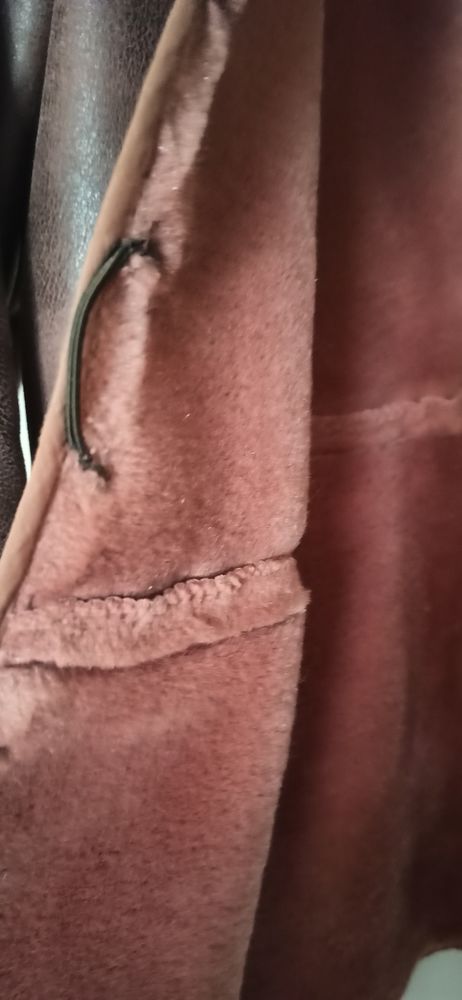 Manteau trois quarts  Imitation peau. 25 La Grande-Paroisse (77)