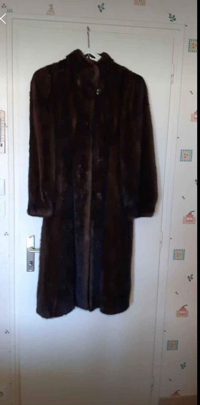 Manteau véritable vison. 350 La Jonchère (85)