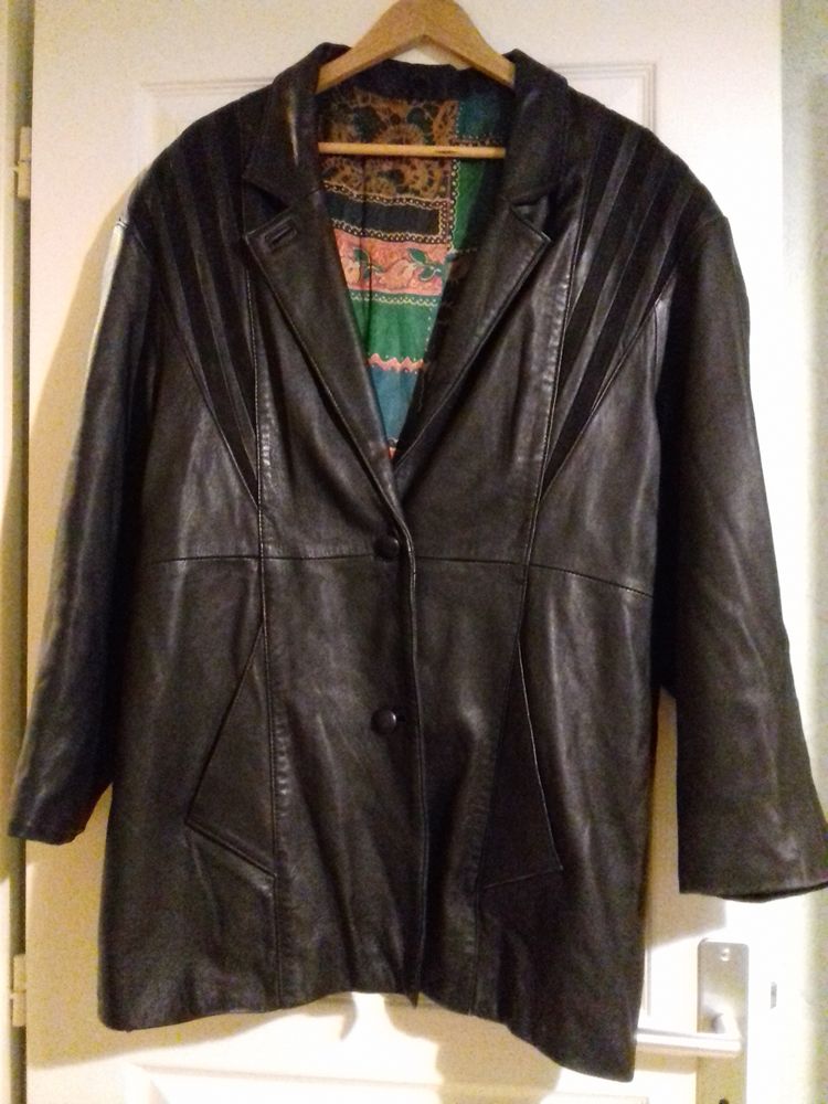 Manteau / veste femme noir cuir T.46 15 Montcarra (38)
