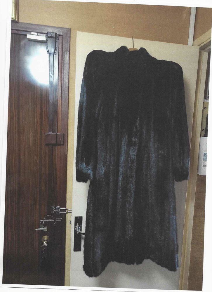 MANTEAU VISON FEMME port� que 2 fois �tat neuf 400 Levallois-Perret (92)