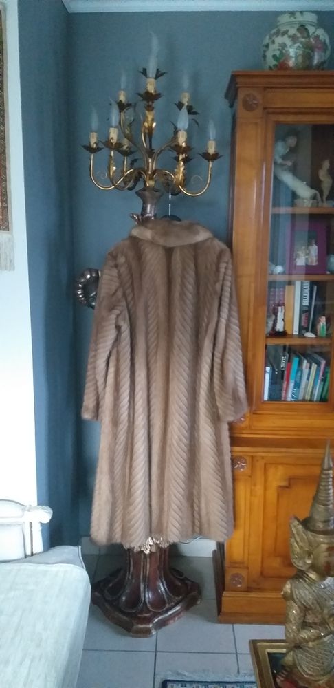 manteau de vison pleine peau tr�s peu port� 0 Lens (62)