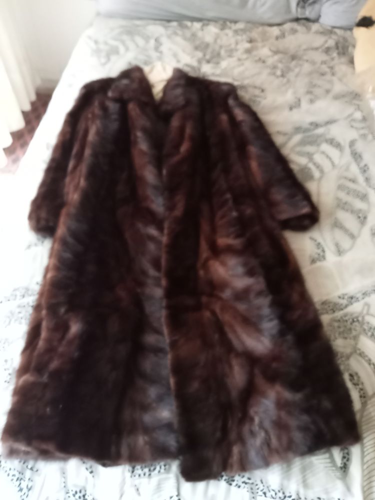 Manteau en vison pleine peau noir 500 Marquefave (31)