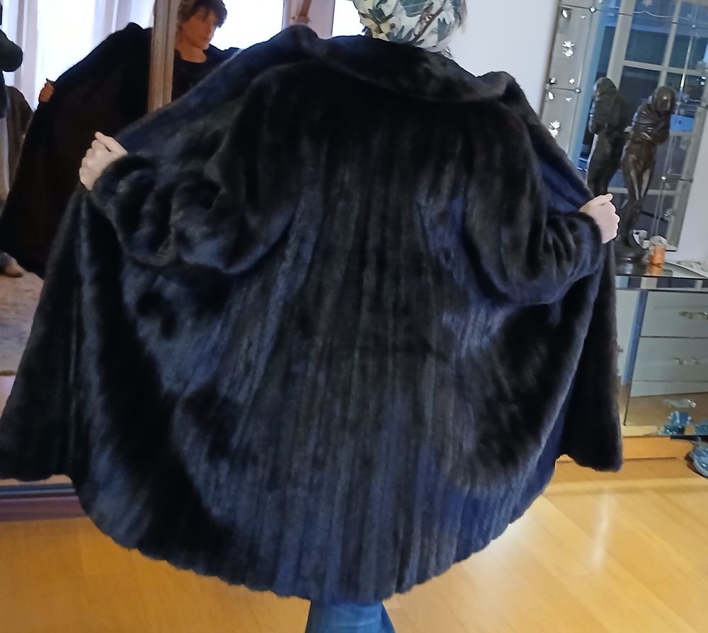 Manteau en vison, tr�s belle qualit�. 860 Paris 11 (75)