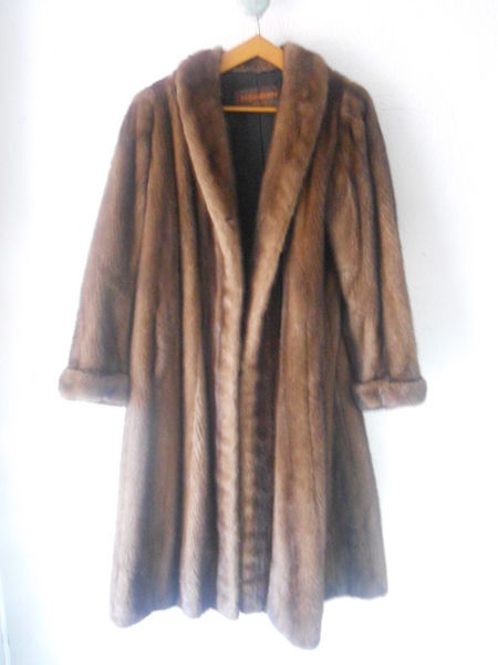 MANTEAU DE VISON 1300 Saint-Rapha�l (83)