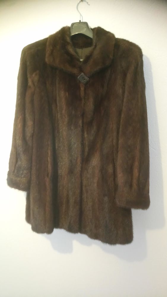 Manteau de vison  300 Figanières (83)