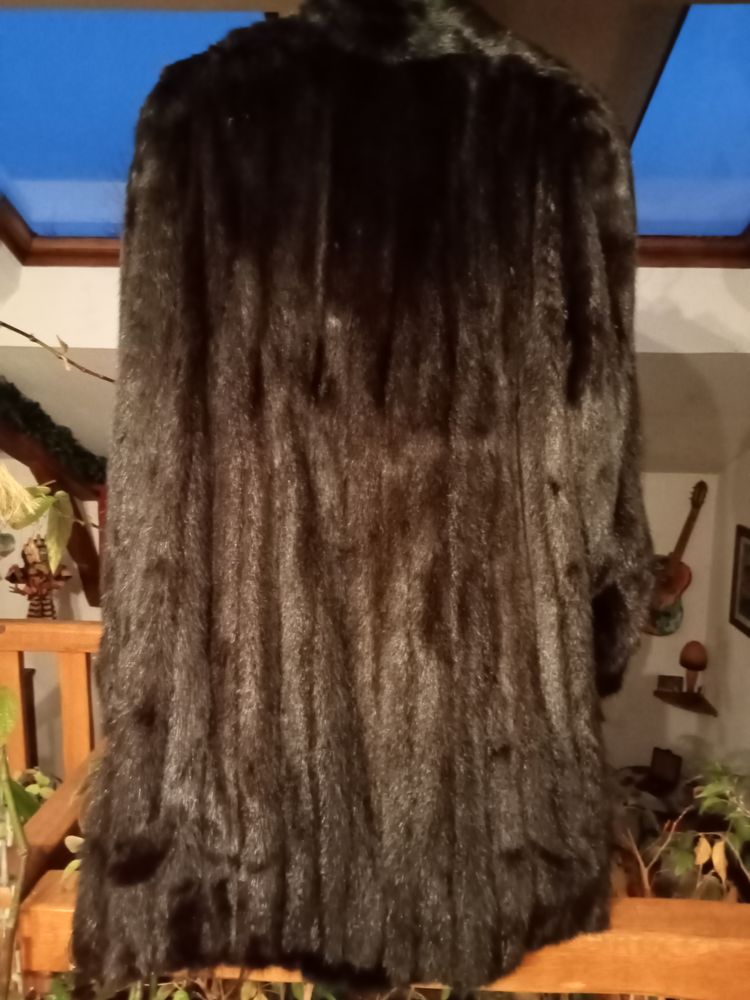 Manteau en vison 0 Bruy�res-le-Ch�tel (91)