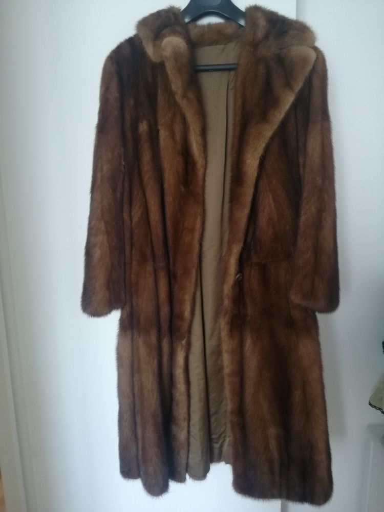 Manteau vison 900 Saint-Gilles (30)