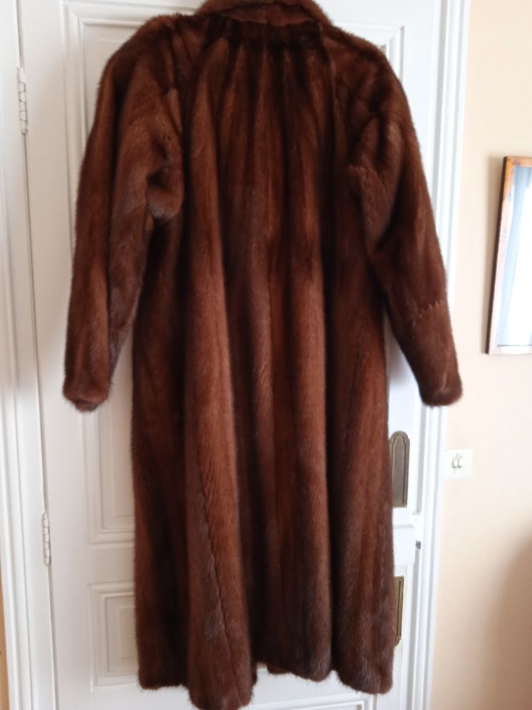 Manteau de  vison. 300 Nantes (44)