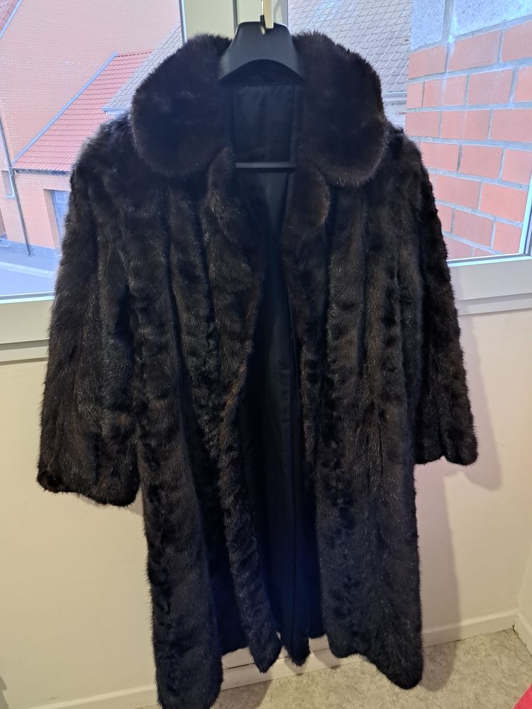 Manteaux v�ritables visons noirs tr�s bon etat 100 Sallaumines (62)