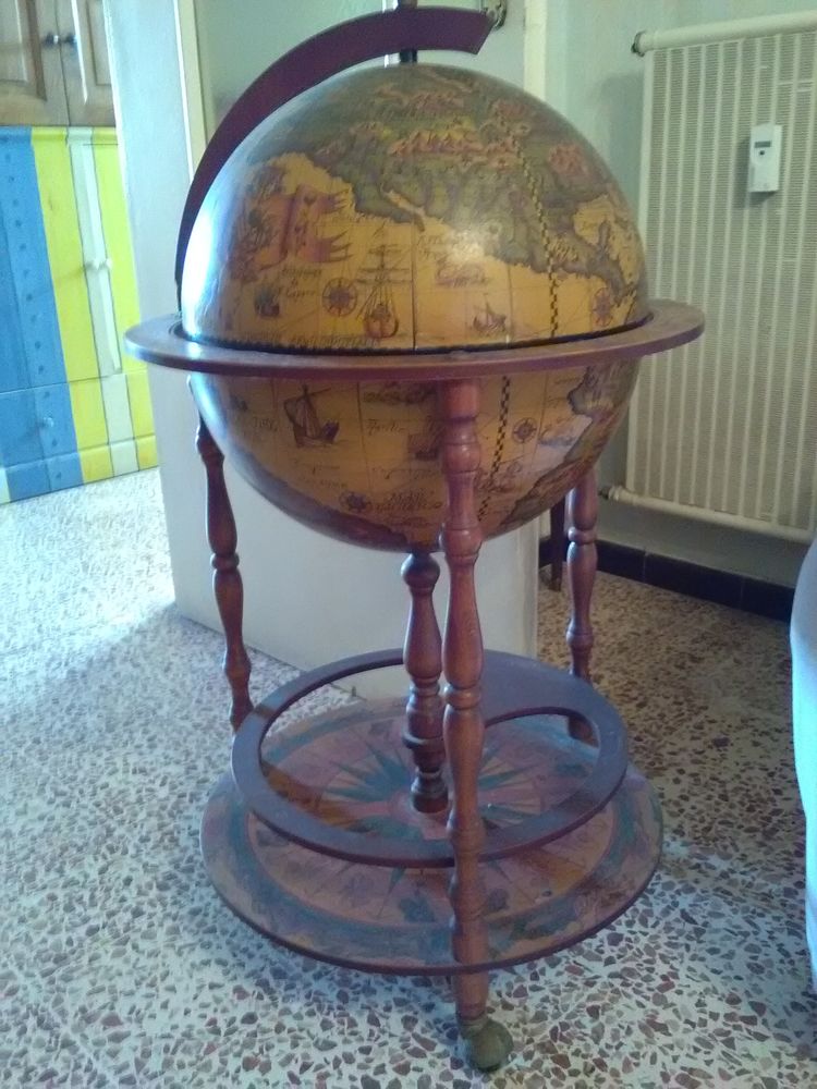 Mappemonde bar 20 Grasse (06)