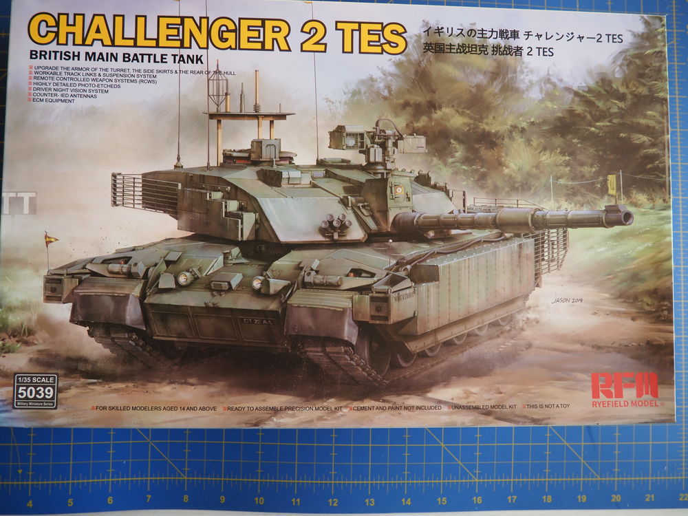 Maquette 1/35�me CHALLENGER T.E.S. 55 Lunel (34)