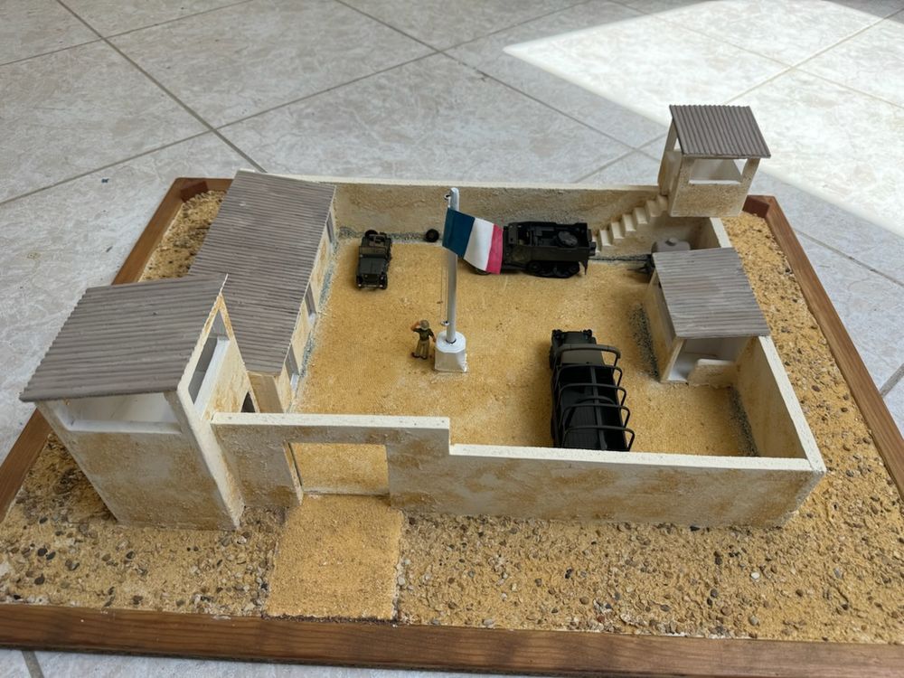 Maquette militaire artisanale 45 Nimes (30)