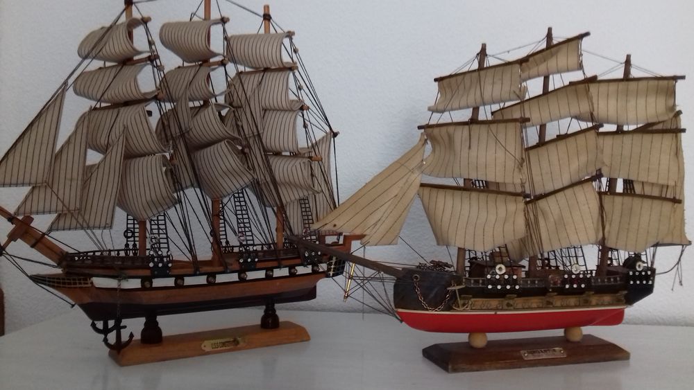 2  Maquettes de Vieux Bateaux 0 Ychoux (40)