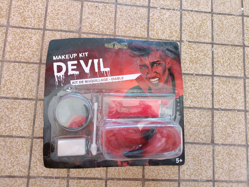 KIT DE MAQUILLAGE DIABLE POUR ENFANT 2 Grasse (06)