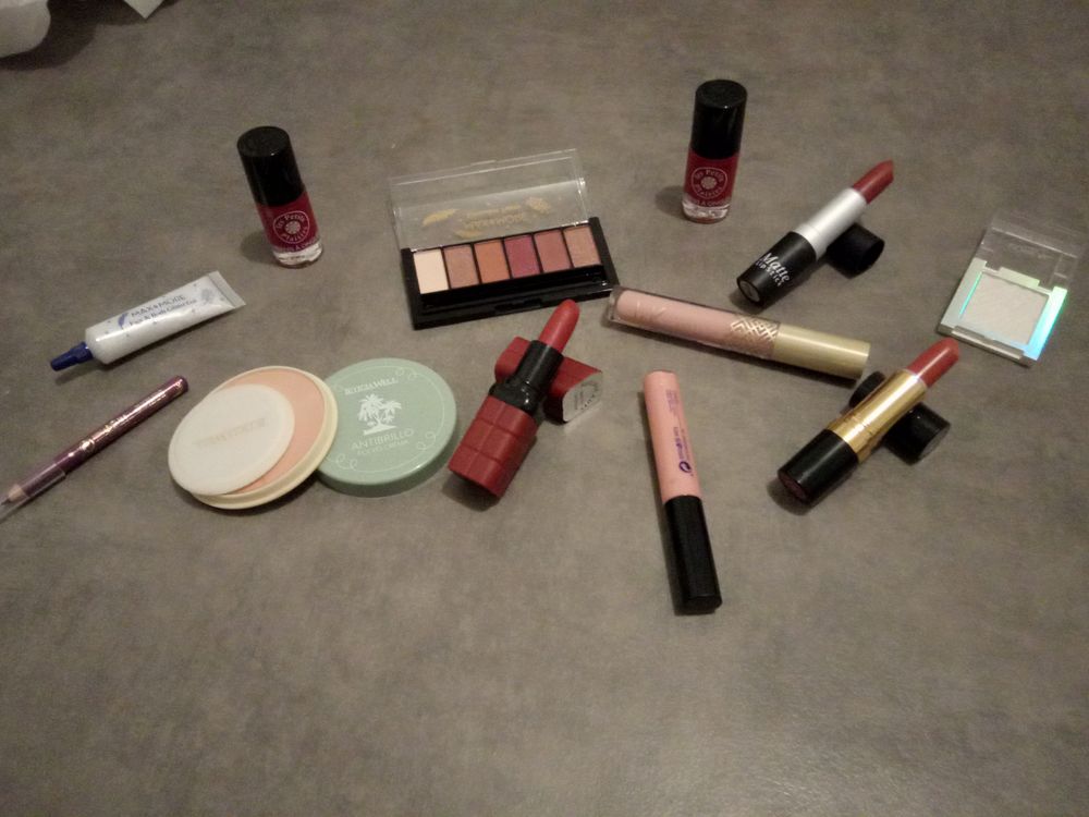 Lot de maquillage 10 R�alville (82)