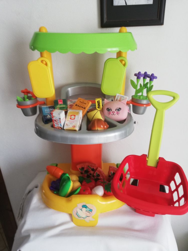 marchande 15 Le Ch�telet-en-Brie (77)