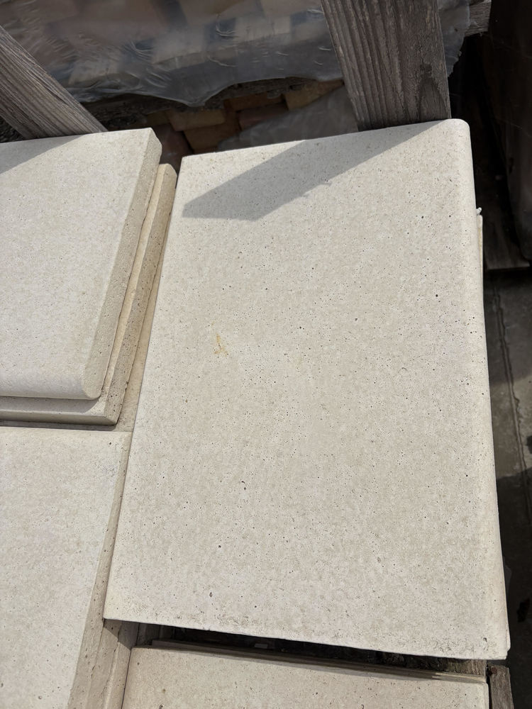 Margelle de piscine - Rectangle Couleur Craie -Collection Ivoire seulement angle 7 Saint-Porquier (82)