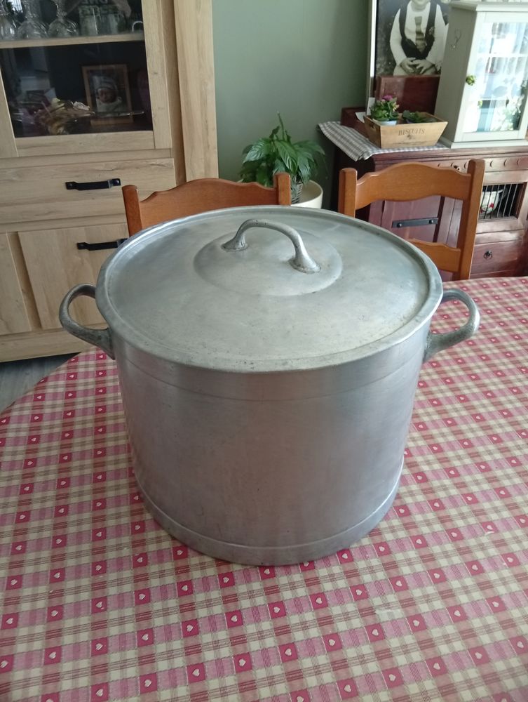 marmite contenance 70l en aluminium 40 Saint-Di�-des-Vosges (88)