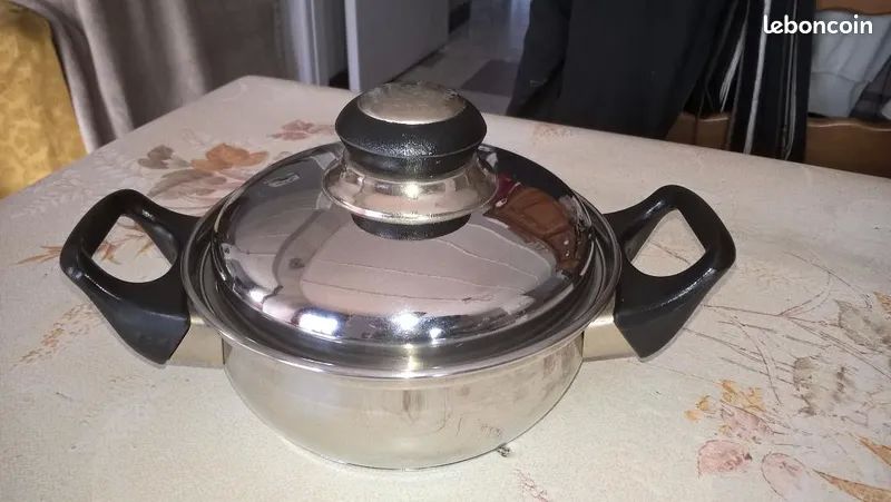 Marmite vintage inox. 12 Flers-en-Escrebieux (59)