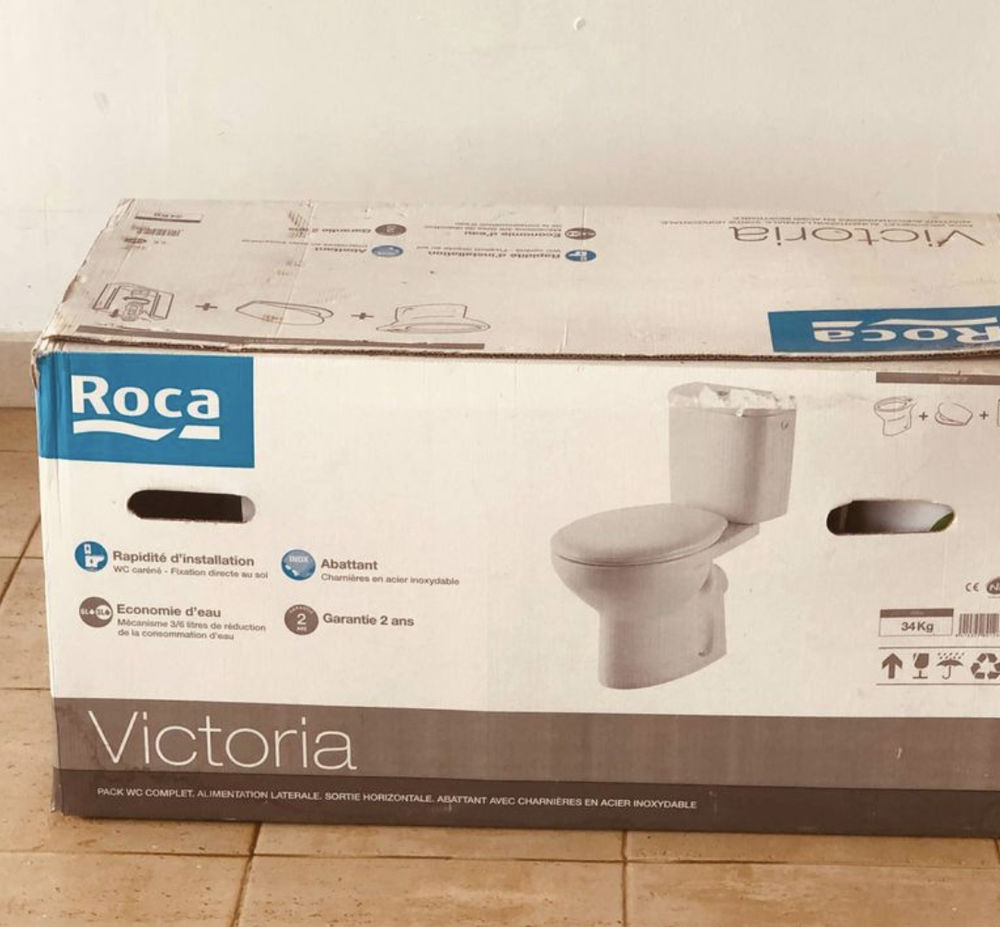 WC marque Roca, mod�le Victoria 150 Sainte-Rose (97)