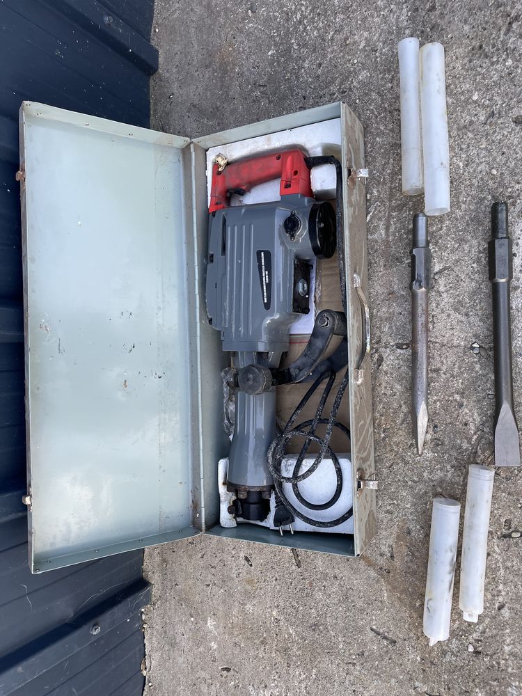 MARTEAU PIQUEUR ELECTRIQUE 100 Ambar�s-et-Lagrave (33)