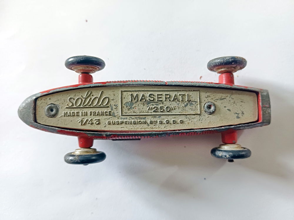 MASERATI 250 1/43 solido VINTAGE 25 Tours (37)