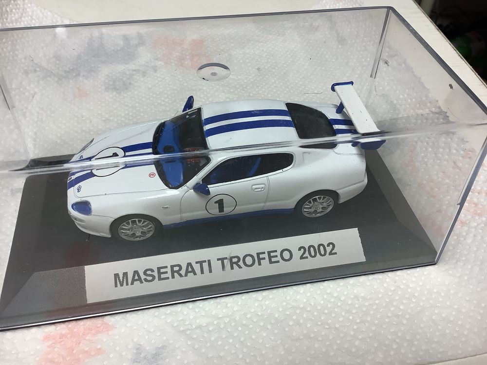8� MASERATI TROFEO 2002 1/43 voiture miniature 0 Al�s (30)