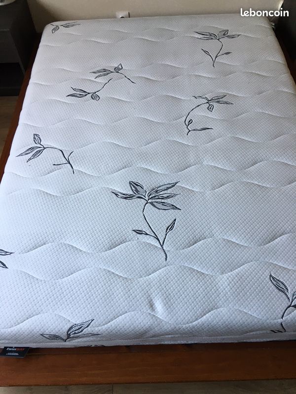 Matelas 140x90cm + sommier bois macif 199 Griesheim-sur-Souffel (67)