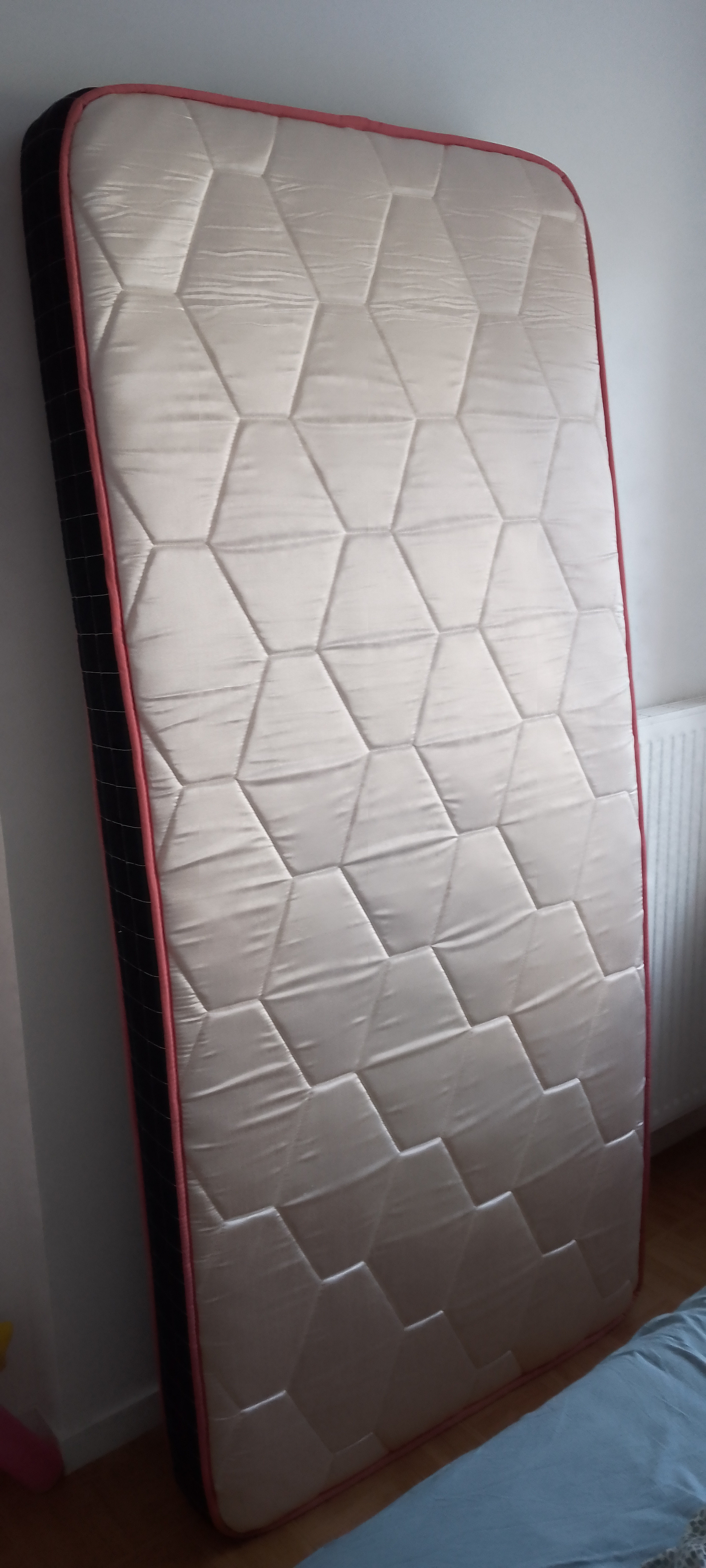 Matelas 90*200*16cm mousse � m�moire de forme, 45 Le Mans (72)