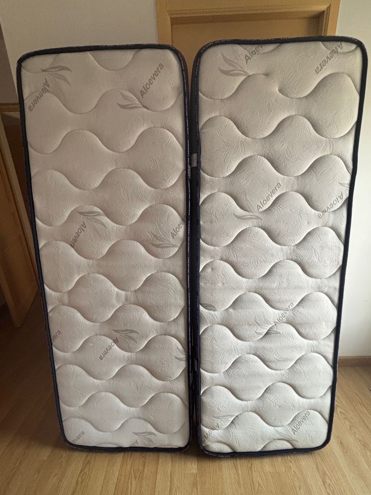 2 Matelas de 70x190 bon �tat () 60 Le Grau-du-Roi (30)