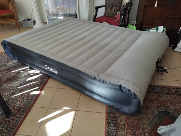 Matelas d'appoint gonflable deux places 75 Bouzigues (34)