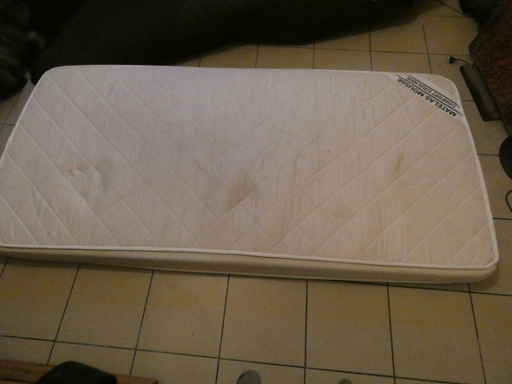matelas 90 cm bonne qualit� . 20 Vezins (49)