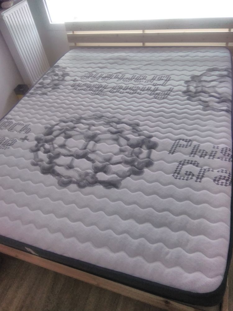 Matelas 160*200 cosmos + sommier � lattes bois
200 Betton (35)