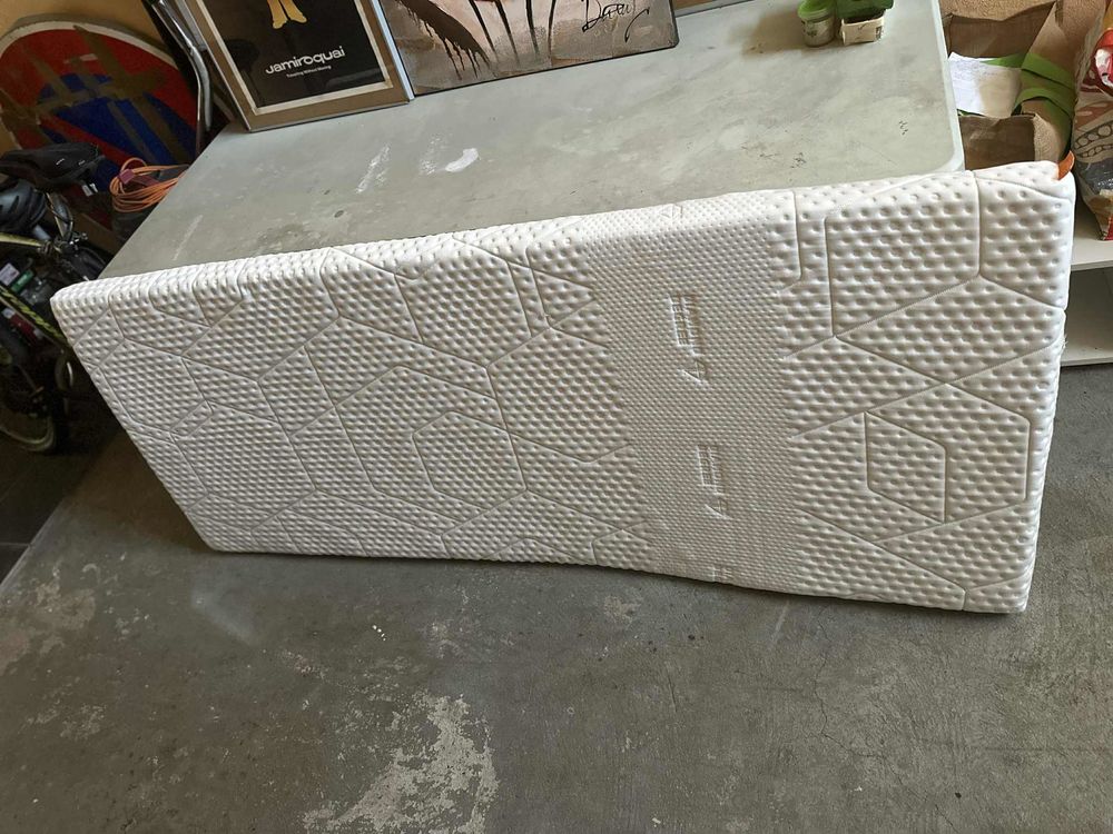 80*200 SUR MATELAS EMMA 1 PLACE JAMAIS UTILISE NEUF AFFAIRE 85 Villeurbanne (69)