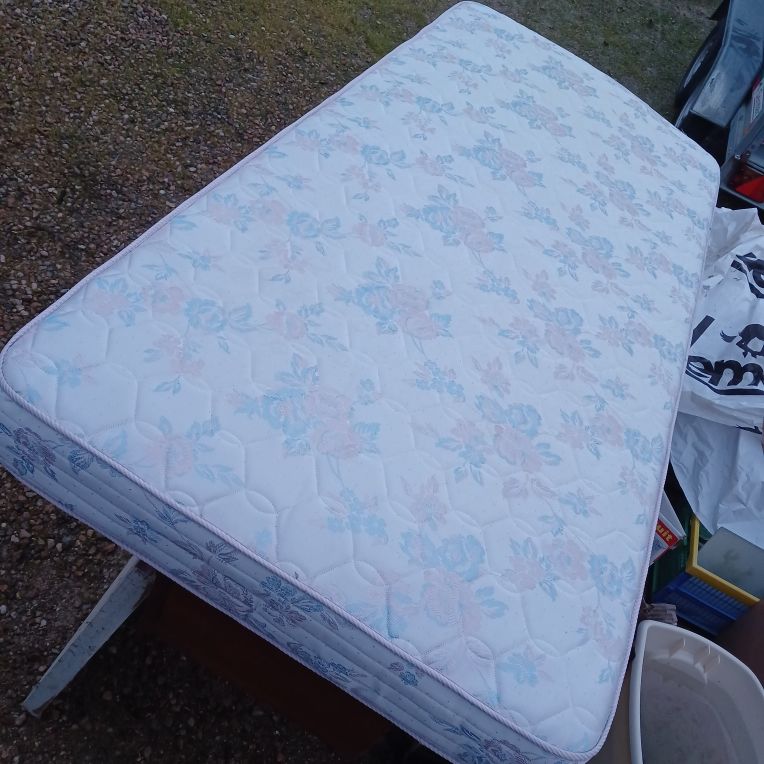 matelas Epeda 90x190 cm 50 Vendeuvre-du-Poitou (86)