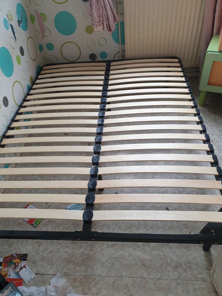 Matelas ergonomique avec sommier, et cache sommier si besoin 150 Tourcoing (59)