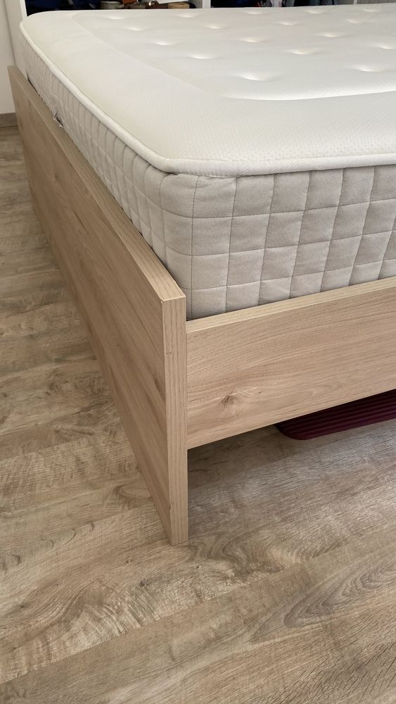 Matelas en excellent �tat 140x190 280 Nantes (44)