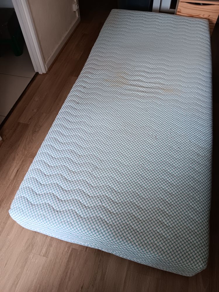 Lot 2 matelas latex 18cm, NOVOPUR, 100% naturel. 90 X 200 cm 300 Asni�res-sur-Seine (92)