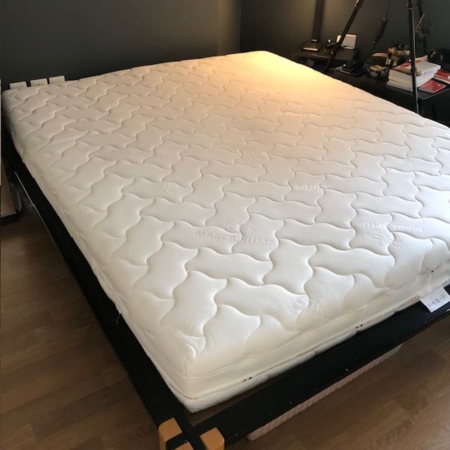 Matelas bio Latex naturel 160 x 190 cm comme neuf 500 Vincennes (94)