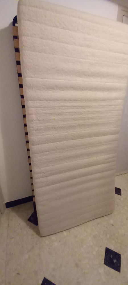 matelas mousse, tr�s bon �tat. 25 Perpignan (66)