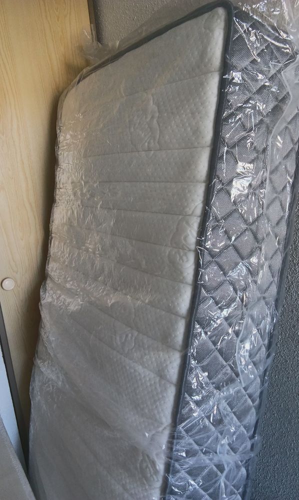 MATELAS NEUF DANS SON EMBALLAGE 90 X 190 90 S�te (34)