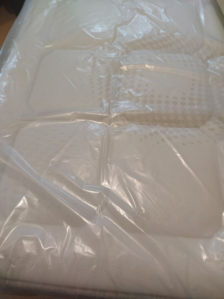 matelas neuf emball� marque fran�aise. 400 Angoul�me (16)