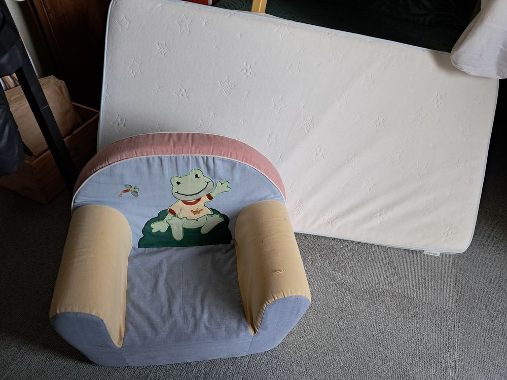 matelas petit lit , avec 2 chauffeuses 20 M�rignac (33)