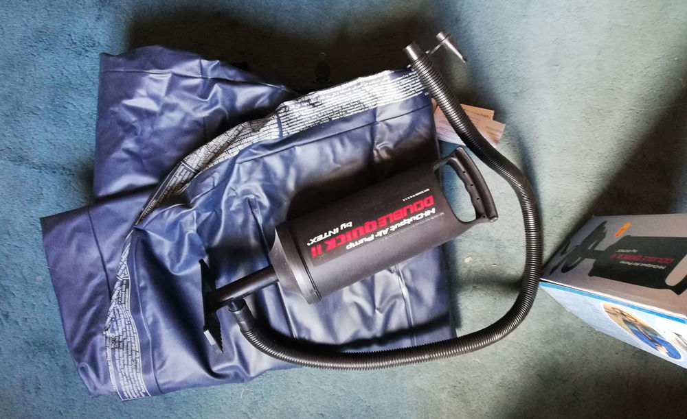 Matelas pneumatique avec gonfleur
30 Paris 13 (75)