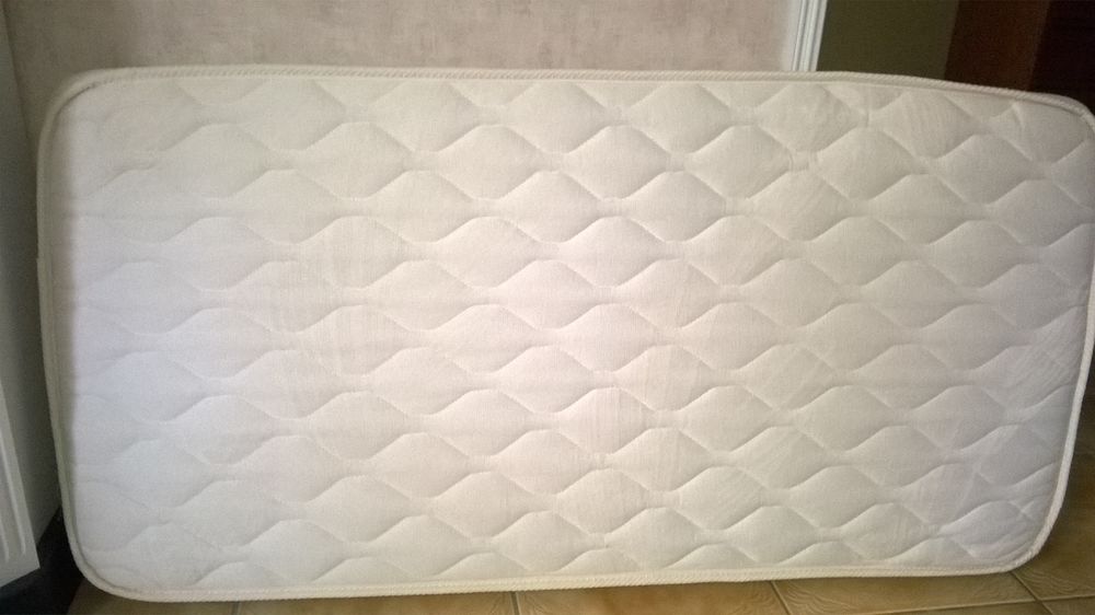 Matelas pour lit b�b� 
45 Lanouaille (24)
